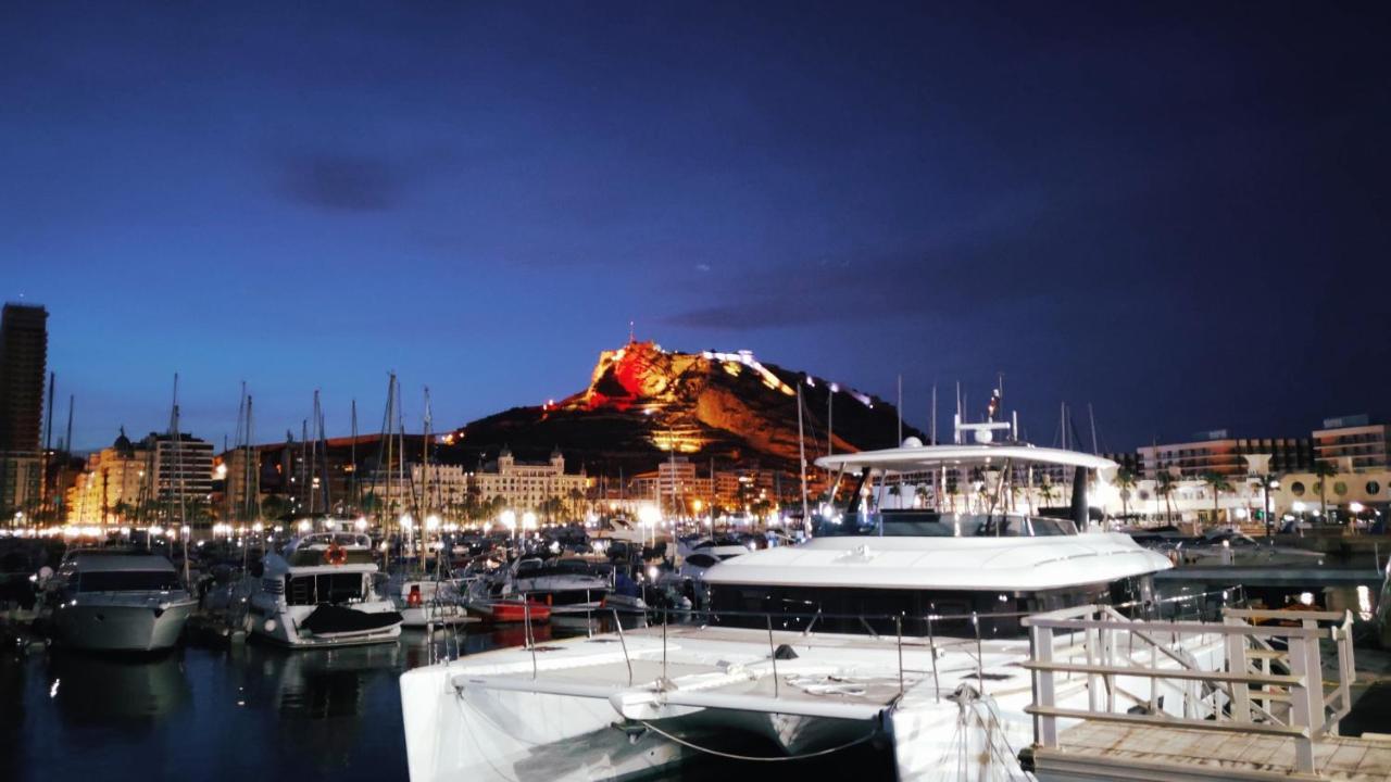 Charming Apartment In Alicante Near The Sea & City Center ภายนอก รูปภาพ