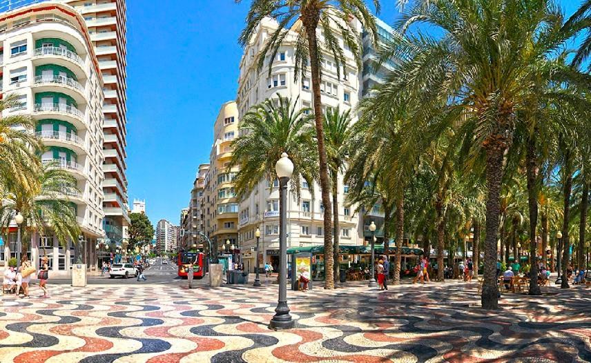 Charming Apartment In Alicante Near The Sea & City Center ภายนอก รูปภาพ